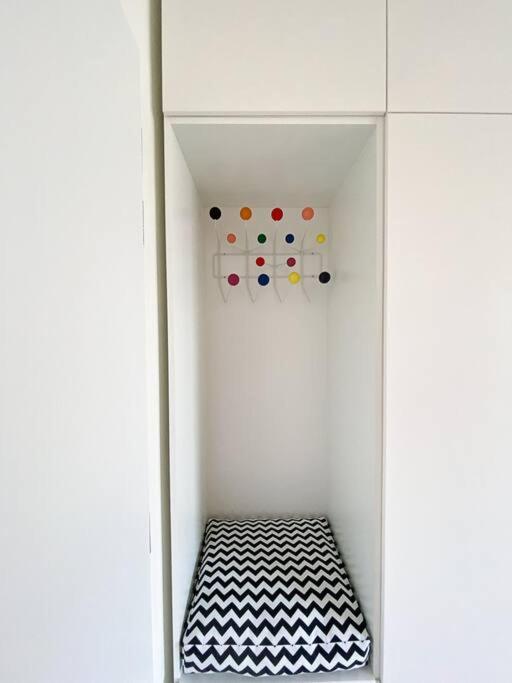 ברטיסלאבה New Studio In Quiet Part Of The City Center מראה חיצוני תמונה