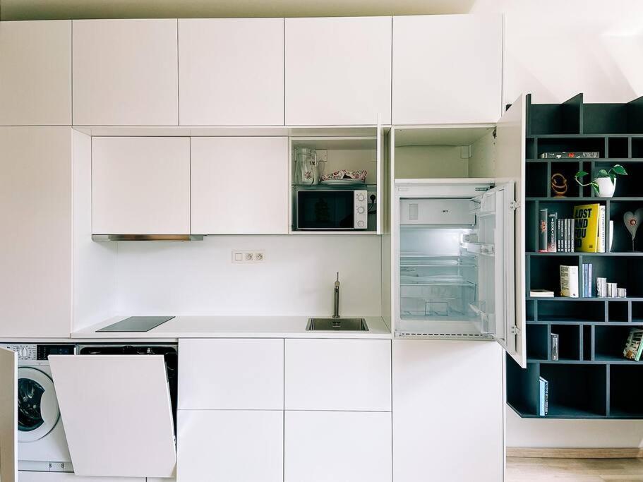 ברטיסלאבה New Studio In Quiet Part Of The City Center מראה חיצוני תמונה